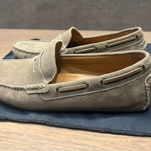 Elegant Men's Suede Loafers in Gray
